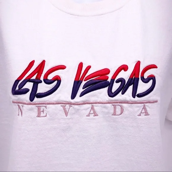 VINTAGE Cropped Las Vegas T-Shirt Size M - Picture 4 of 8